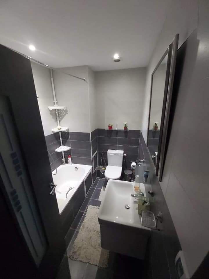 Ariana Ville Cite Ennasr 1 Location vacances Appart. 2 pices Des s1 luxueux par nuite 70dt naser