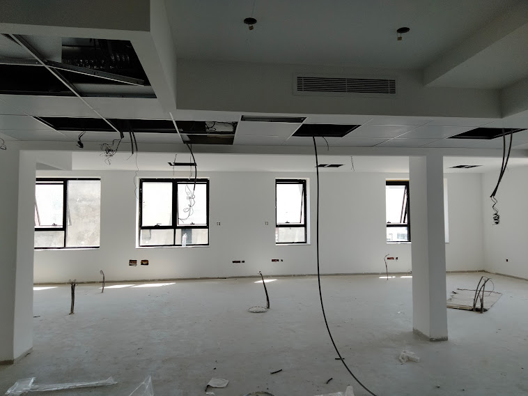 El Kram Le Kram Bureaux & Commerces Bureau Immeuble neuf haut standing 3200 m au lac 3