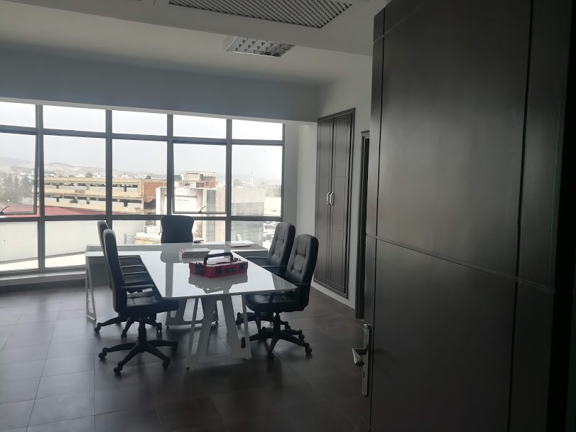 La Soukra&nbsp;Charguia 2&nbsp;Bureaux & Commerces&nbsp;Bureau&nbsp;Bureau 130 m2 hall plus 3 � charguia 2