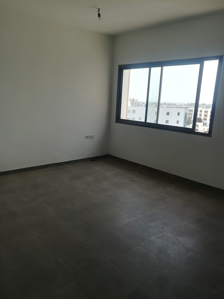 La Soukra&nbsp;Charguia 2&nbsp;Bureaux & Commerces&nbsp;Bureau&nbsp;Bureau 130 m2 hall plus 3 � charguia 2