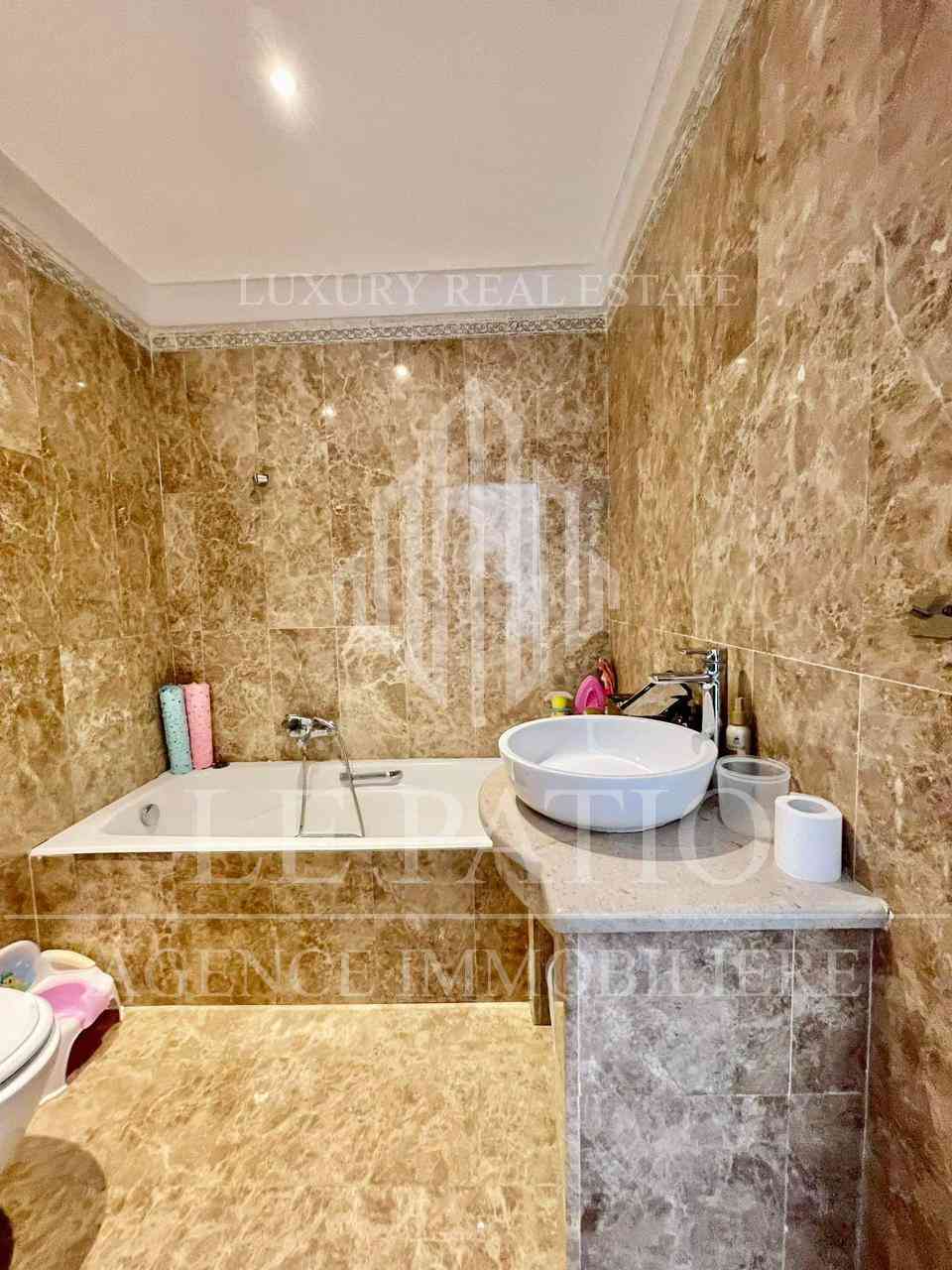 La Marsa&nbsp;Marsa Ennassim&nbsp;Location&nbsp;Appart. 4 pi�ces&nbsp;Appartement s3 avec jardin a la marsa