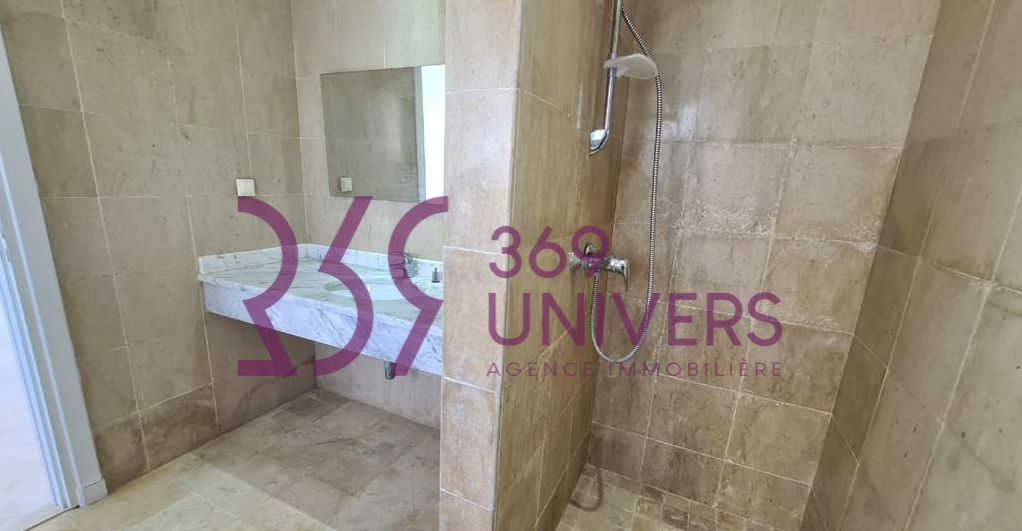 La Marsa&nbsp;Gammart&nbsp;Location&nbsp;Maisons&nbsp;Villa s3 avec piscine a gammarth ref rh011