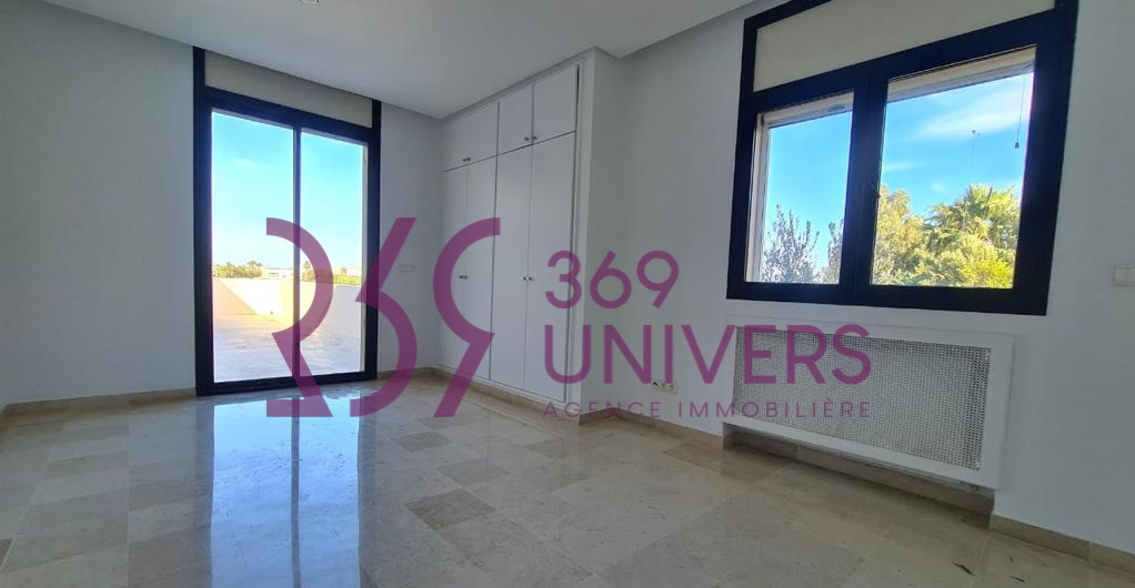 La Marsa&nbsp;Gammart&nbsp;Location&nbsp;Maisons&nbsp;Villa s3 avec piscine a gammarth ref rh011