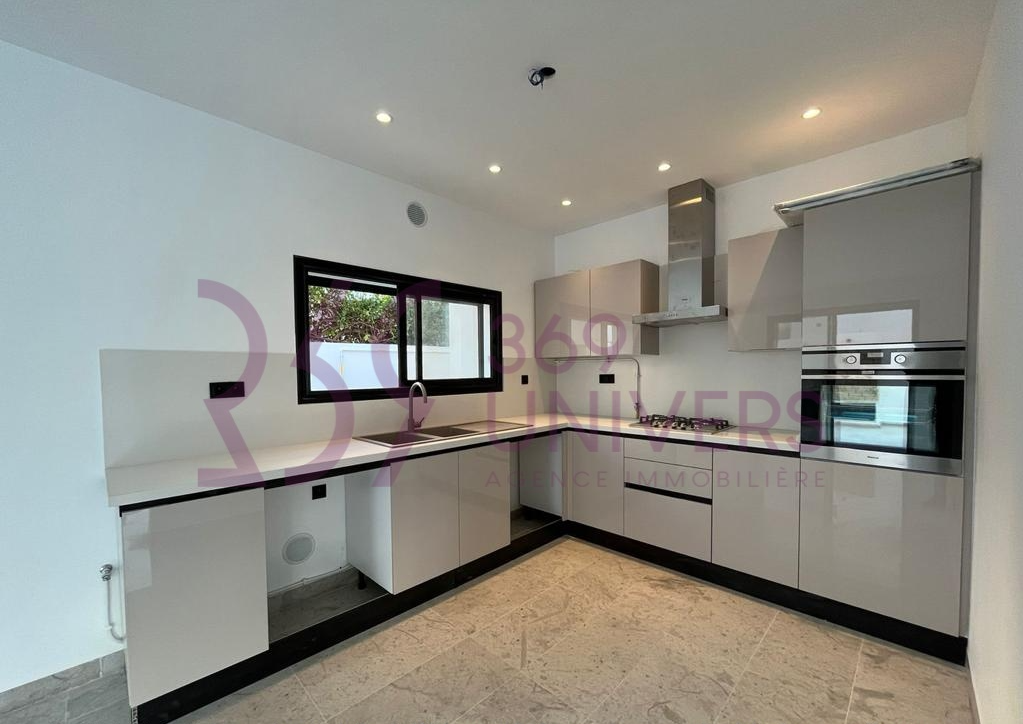 La Marsa Gammart Location Maisons Villa s3 avec piscine a gammarth ref rh015