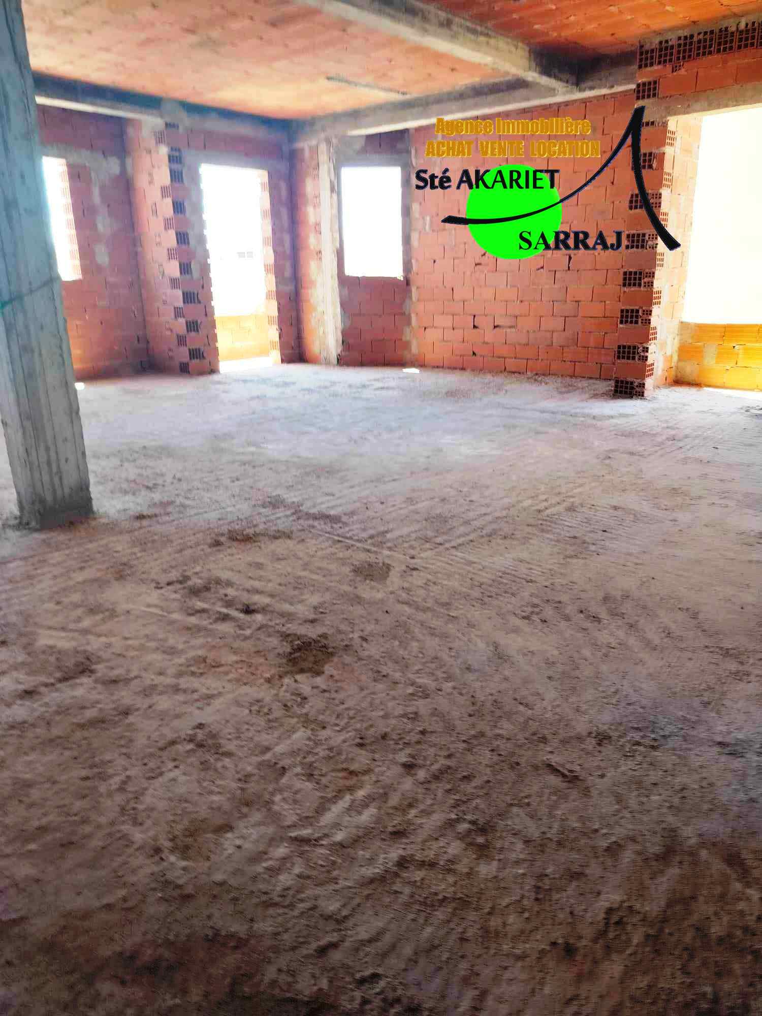 Akouda&nbsp;Chatt Meriem&nbsp;Vente&nbsp;Maisons&nbsp;Immeuble inachev� � 400m�tre de la plage tantana