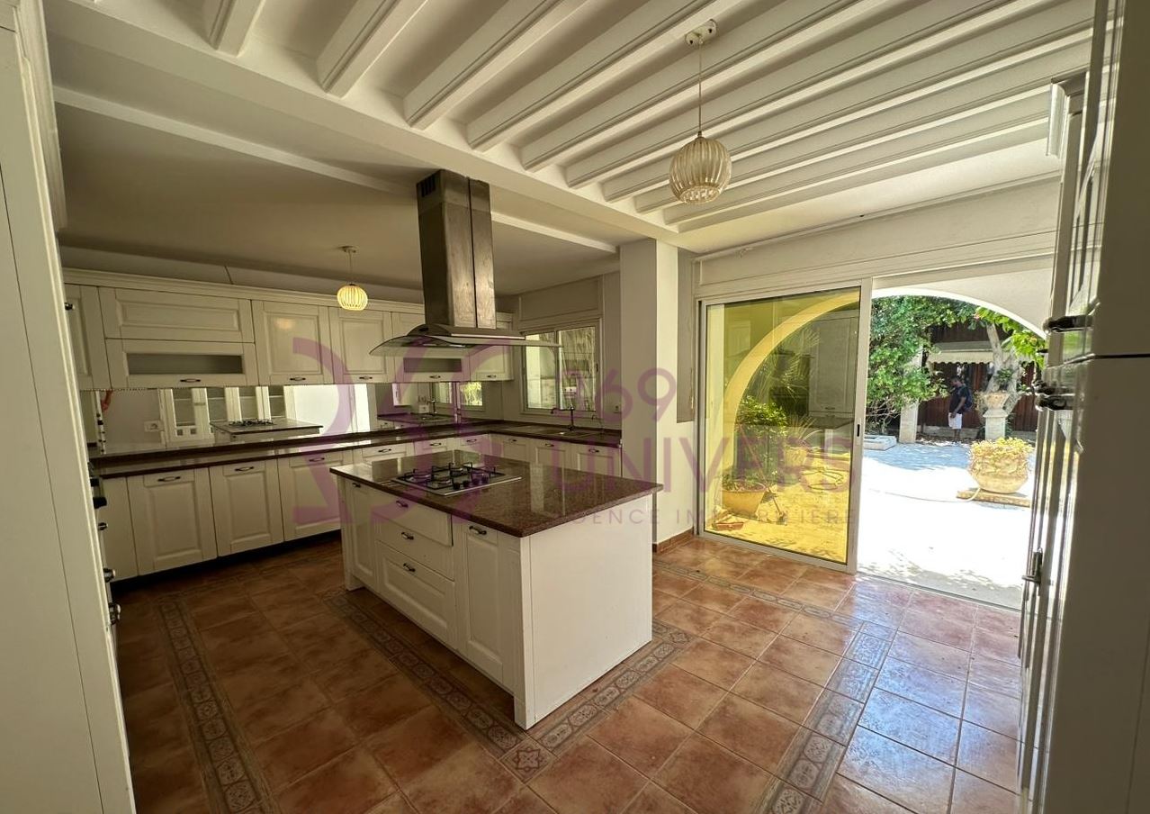 La Soukra&nbsp;La Soukra&nbsp;Location&nbsp;Maisons&nbsp;Villa avec piscine � la soukra rh045