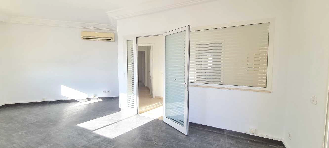 La Marsa&nbsp;Berge Du Lac&nbsp;Location&nbsp;Appart. 4 pi�ces&nbsp;Bureau h4 au lac 2