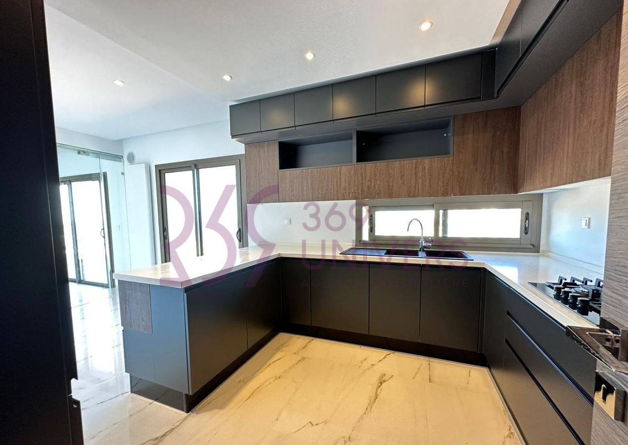 La Marsa&nbsp;Gammart&nbsp;Location&nbsp;Appart. 3 pi�ces&nbsp;Penthouse avec vue sur mer � gammarth ref ra038