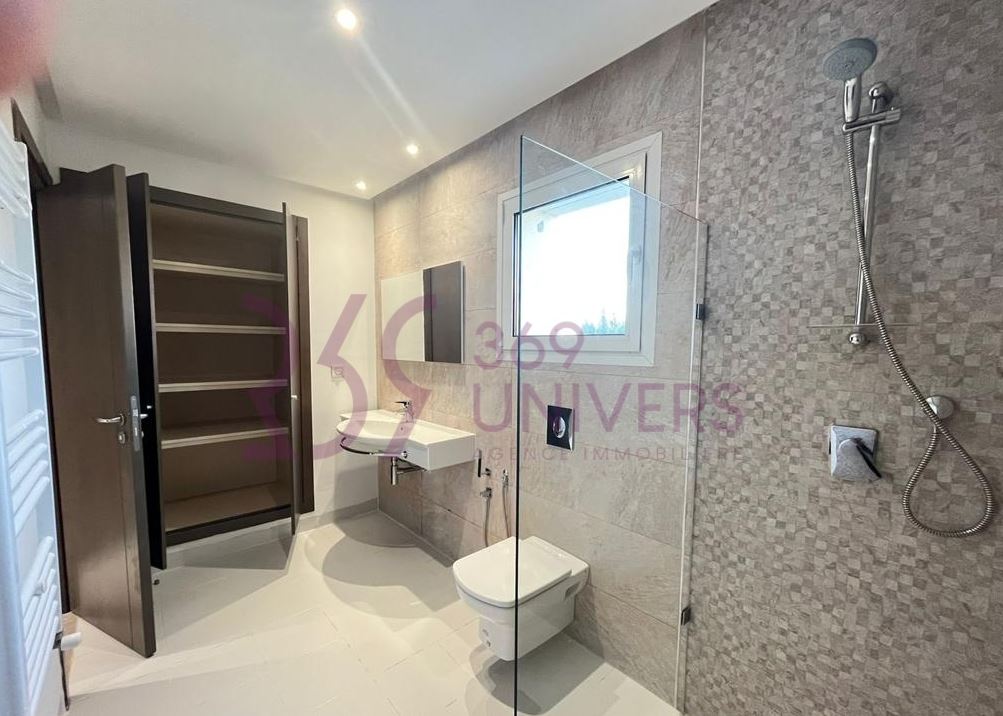 La Marsa&nbsp;Gammart&nbsp;Location&nbsp;Maisons&nbsp;Villa avec piscine a gammarth ref rh049