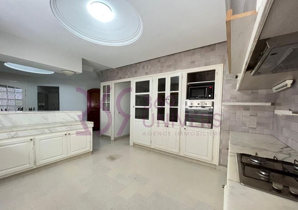 La Marsa&nbsp;Gammart&nbsp;Location&nbsp;Maisons&nbsp;Villa avec piscine a gammarth ref rh056