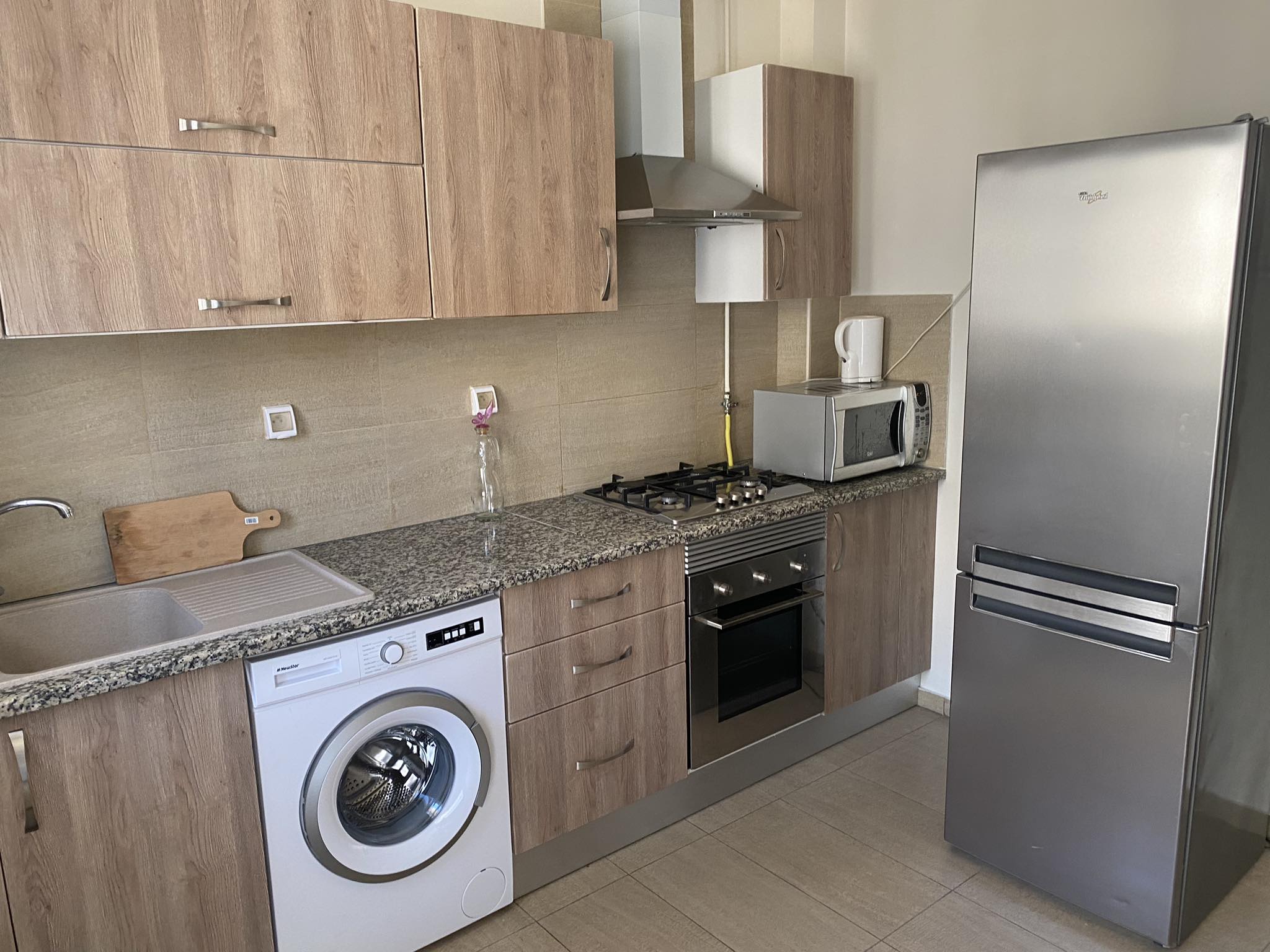 Ain Zaghouan&nbsp;Jardins de Carthage&nbsp;Location vacances&nbsp;Appart. 3 pi�ces&nbsp;S2 tout neuf richement meubl� par nuit�e