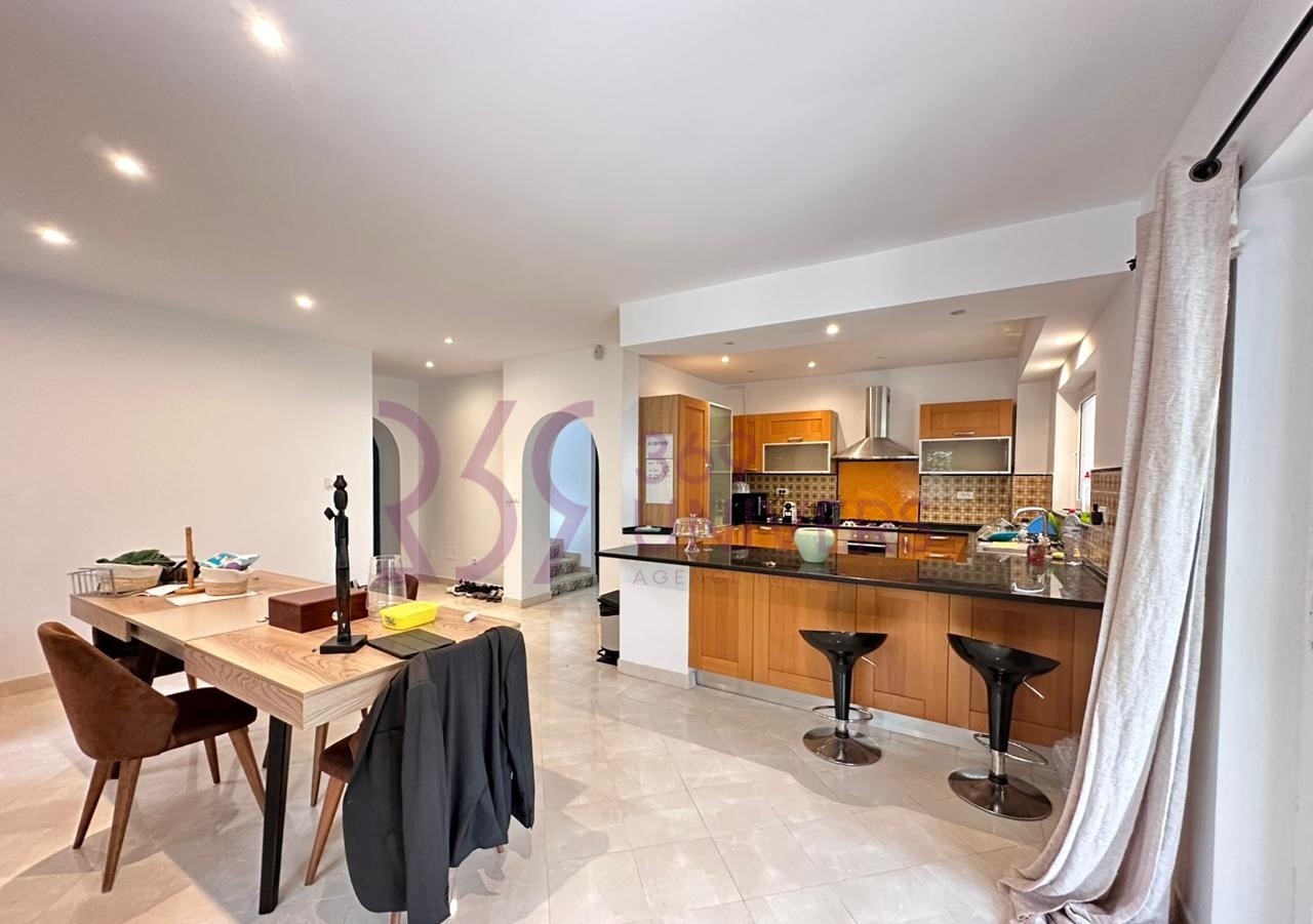 La Marsa&nbsp;Gammart&nbsp;Location&nbsp;Maisons&nbsp;Duplex avec vue sur mer � gammarth ref rd024