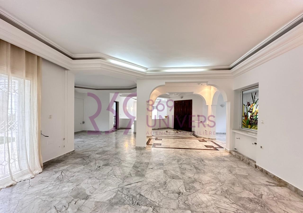 La Marsa&nbsp;Gammart&nbsp;Location&nbsp;Maisons&nbsp;Villa avec vue d�gag�e � gammarth ref rh066