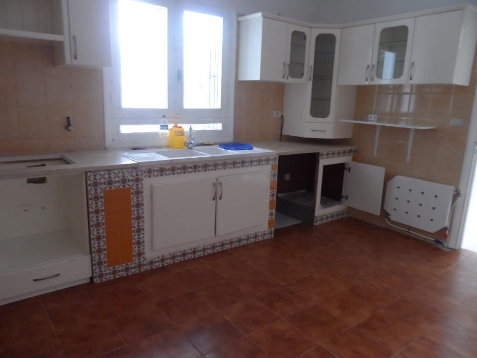 Akouda&nbsp;Akouda&nbsp;Vente&nbsp;Maisons&nbsp;Villa entour�e d'un grand jardin akouda