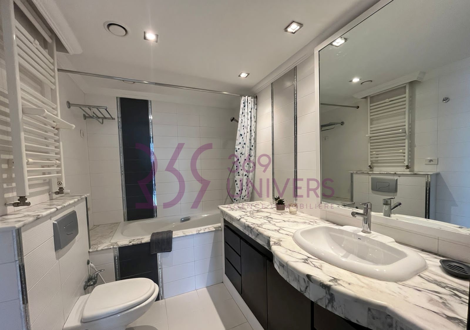 La Marsa&nbsp;Gammart&nbsp;Location&nbsp;Appart. 3 pi�ces&nbsp;Appartement avec vue sur mer � gammarth ref rh046