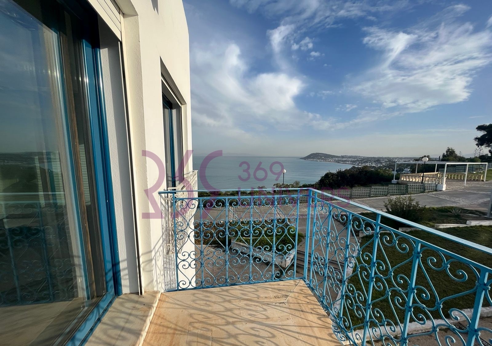 La Marsa&nbsp;Gammart&nbsp;Location&nbsp;Appart. 3 pi�ces&nbsp;Appartement avec vue sur mer � gammarth ref rh046