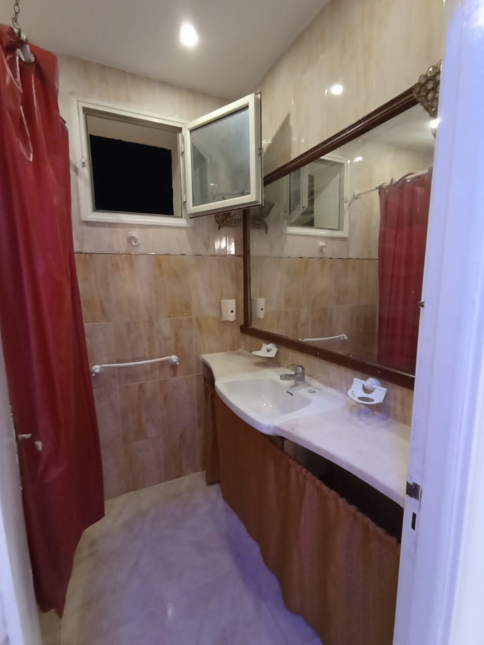 Ariana Ville&nbsp;Cite Ennouzha&nbsp;Vente&nbsp;Appart. 4 pi�ces&nbsp;S plus 3 r�nov� a cit� ennozha wb3534