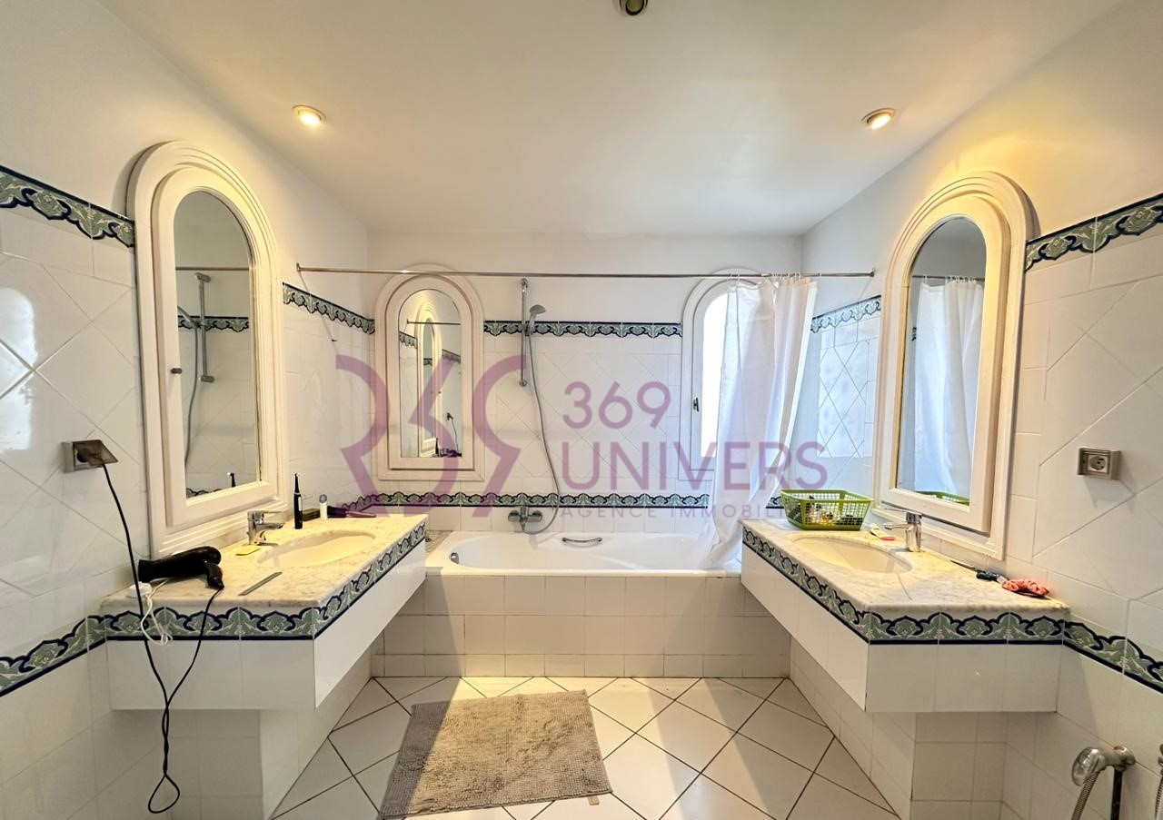 La Marsa&nbsp;Gammart&nbsp;Location&nbsp;Maisons&nbsp;Villa avec vue d�gag�e � gammarth ref rh082