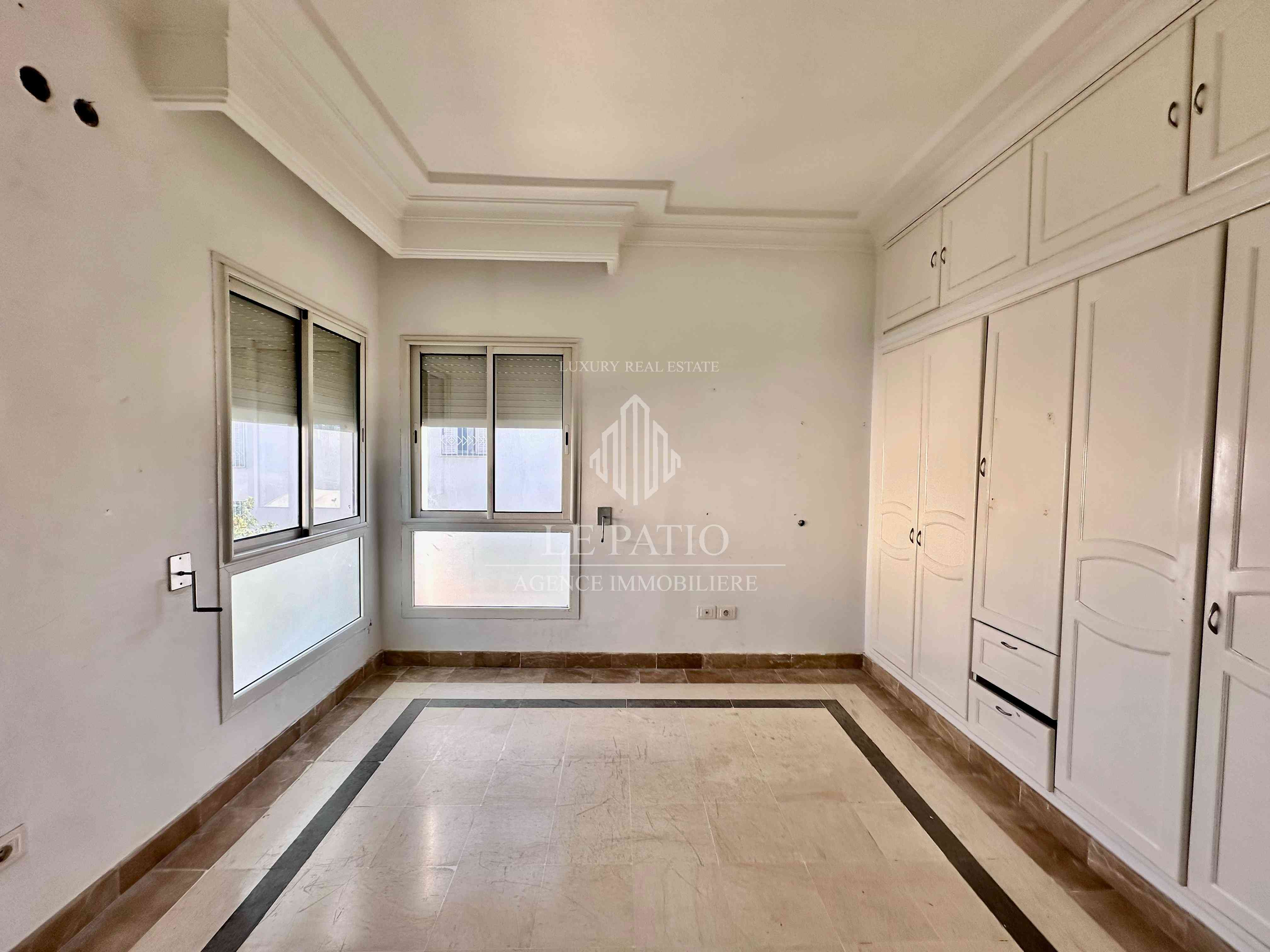 La Marsa&nbsp;Marsa Ennassim&nbsp;Location&nbsp;Appart. 4 pi�ces&nbsp;Etage de villa a la marsa