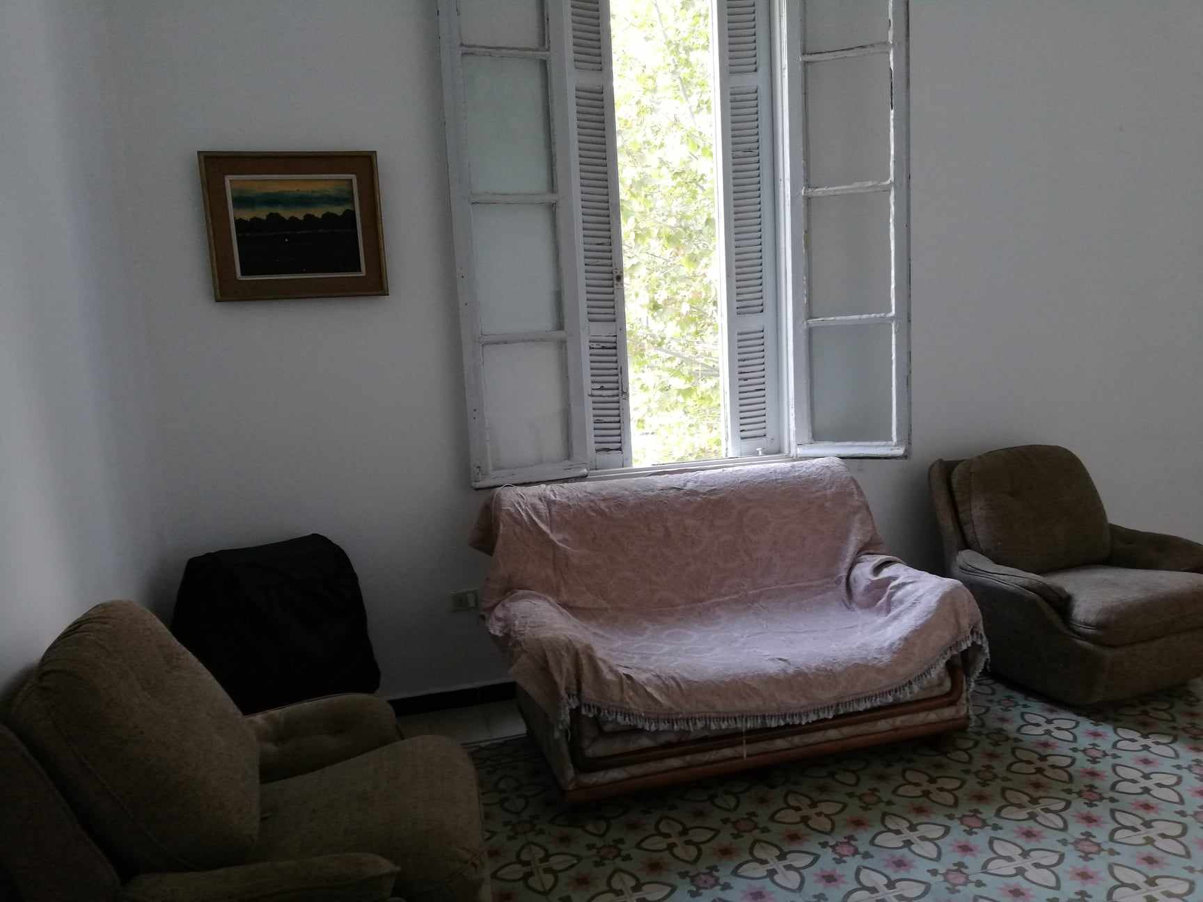 Bab Bhar&nbsp;Hedi Chaker&nbsp;Vente&nbsp;Appart. 5 pi�ces+&nbsp;Spacieux appartement