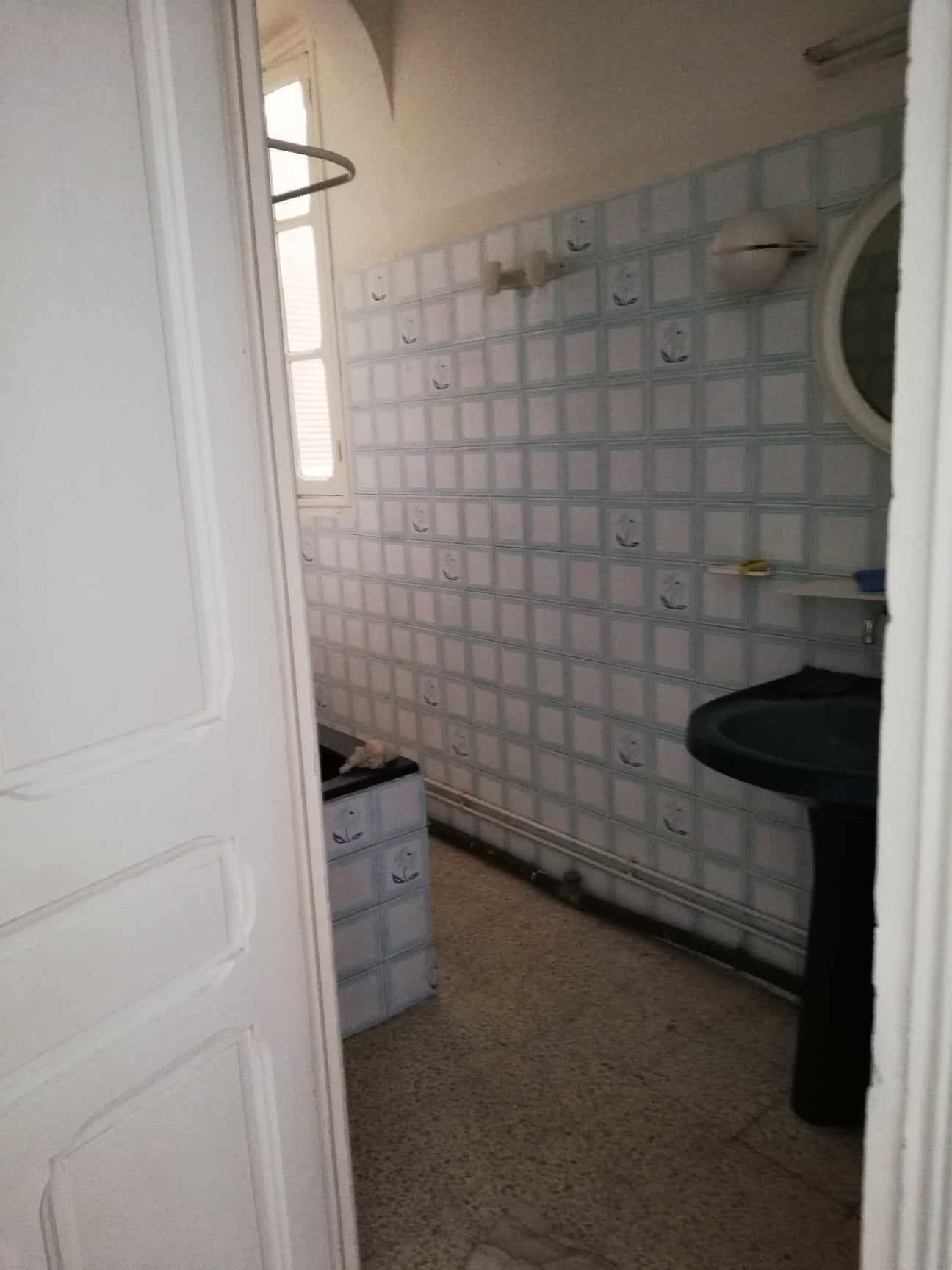 Bab Bhar&nbsp;Hedi Chaker&nbsp;Vente&nbsp;Appart. 5 pi�ces+&nbsp;Spacieux appartement