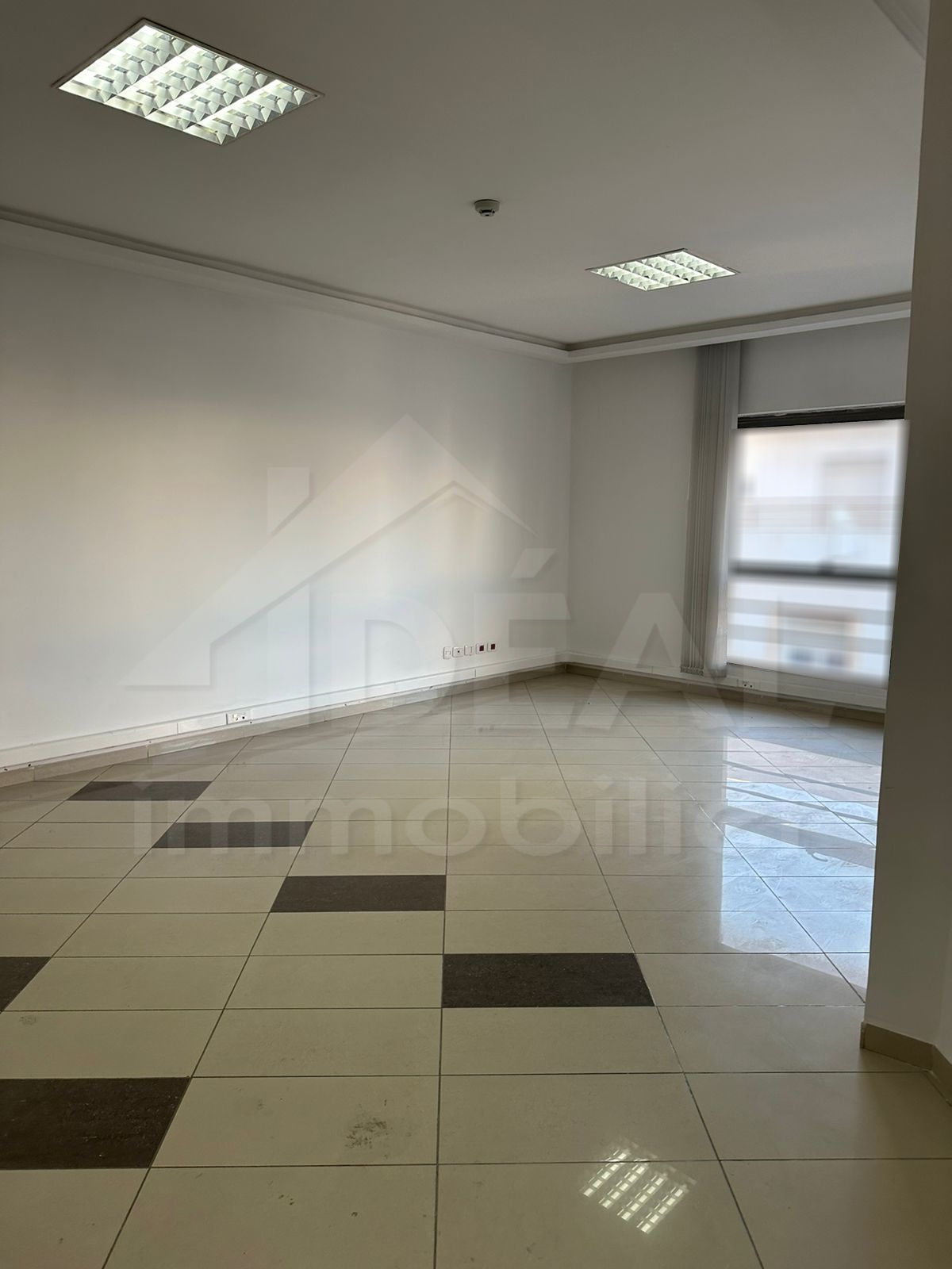 La Marsa&nbsp;Berge Du Lac&nbsp;Bureaux & Commerces&nbsp;Bureau&nbsp;Al bureau 700m2 au lac1