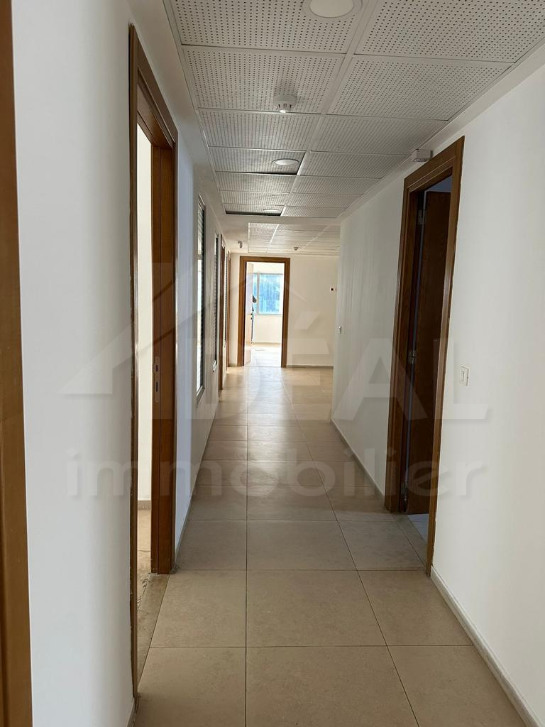 La Marsa&nbsp;Berge Du Lac&nbsp;Bureaux & Commerces&nbsp;Bureau&nbsp;Al bureau 390m2 au lac1