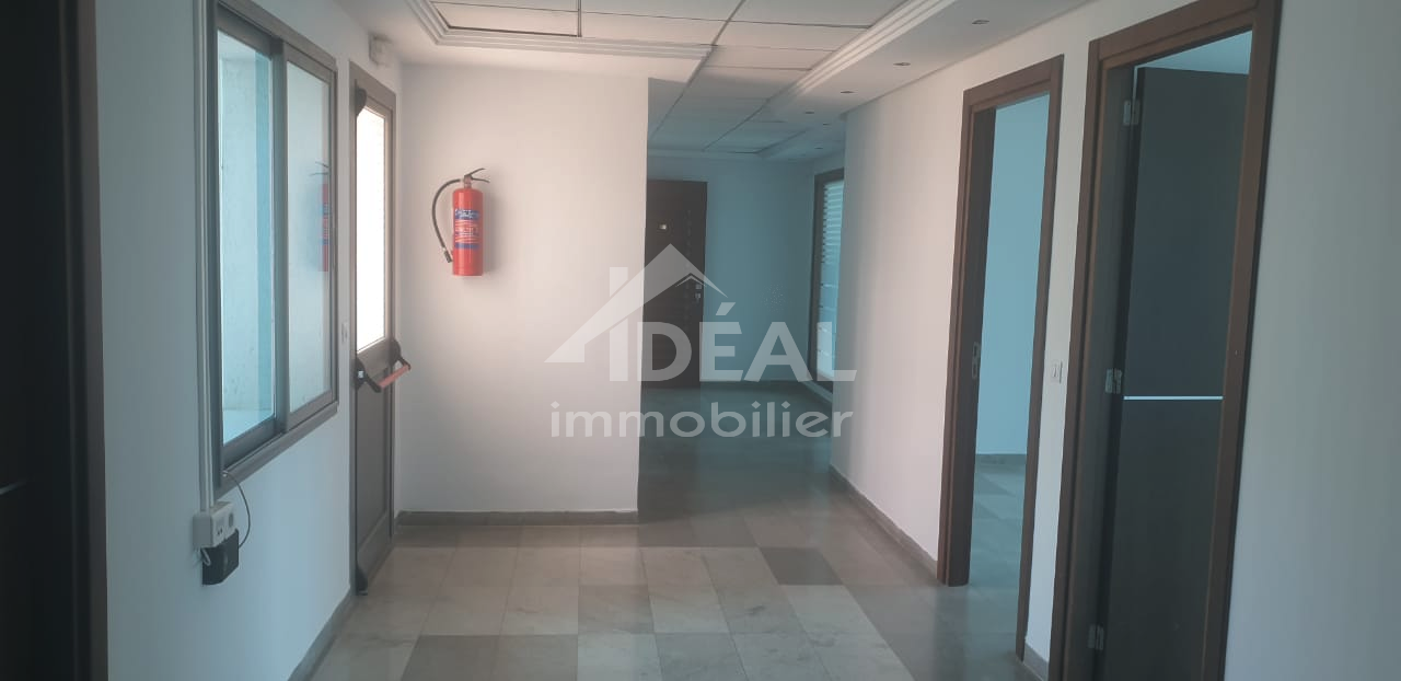 La Marsa&nbsp;Berge Du Lac&nbsp;Bureaux & Commerces&nbsp;Bureau&nbsp;Al bureau a4 au lac1