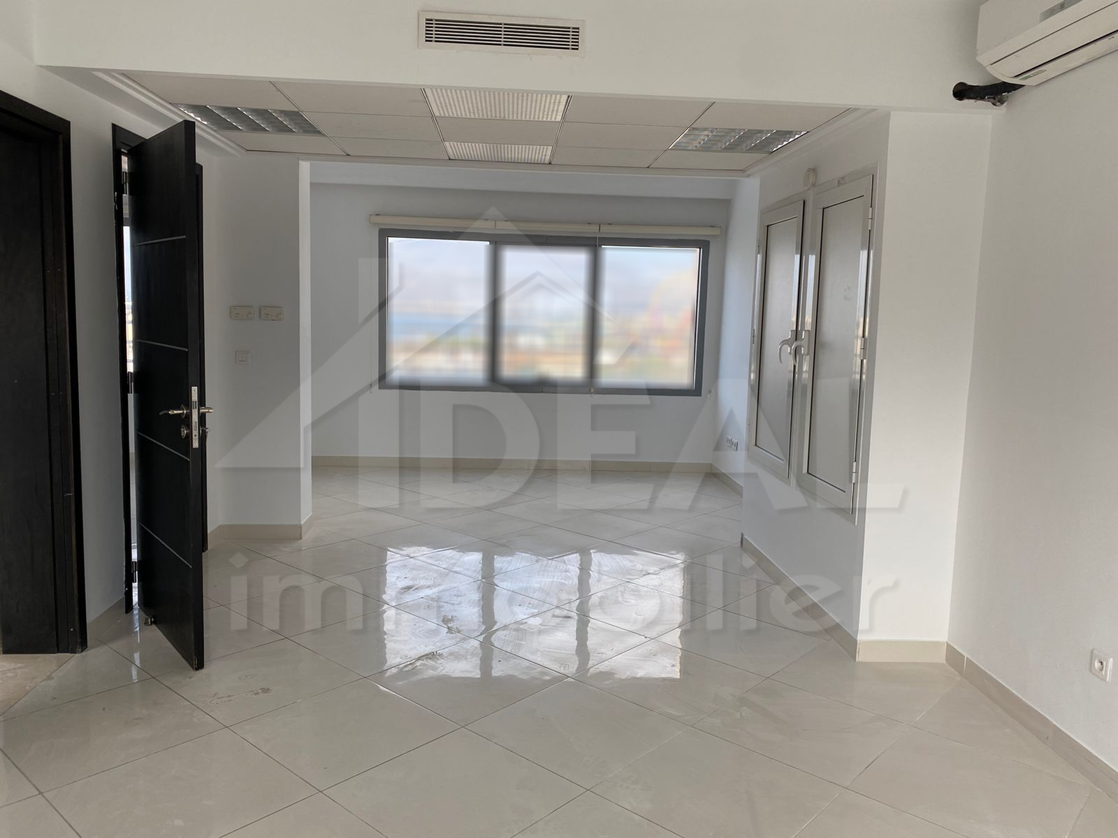 La Marsa&nbsp;Berge Du Lac&nbsp;Bureaux & Commerces&nbsp;Bureau&nbsp;Bureau de 346m2 au lac1