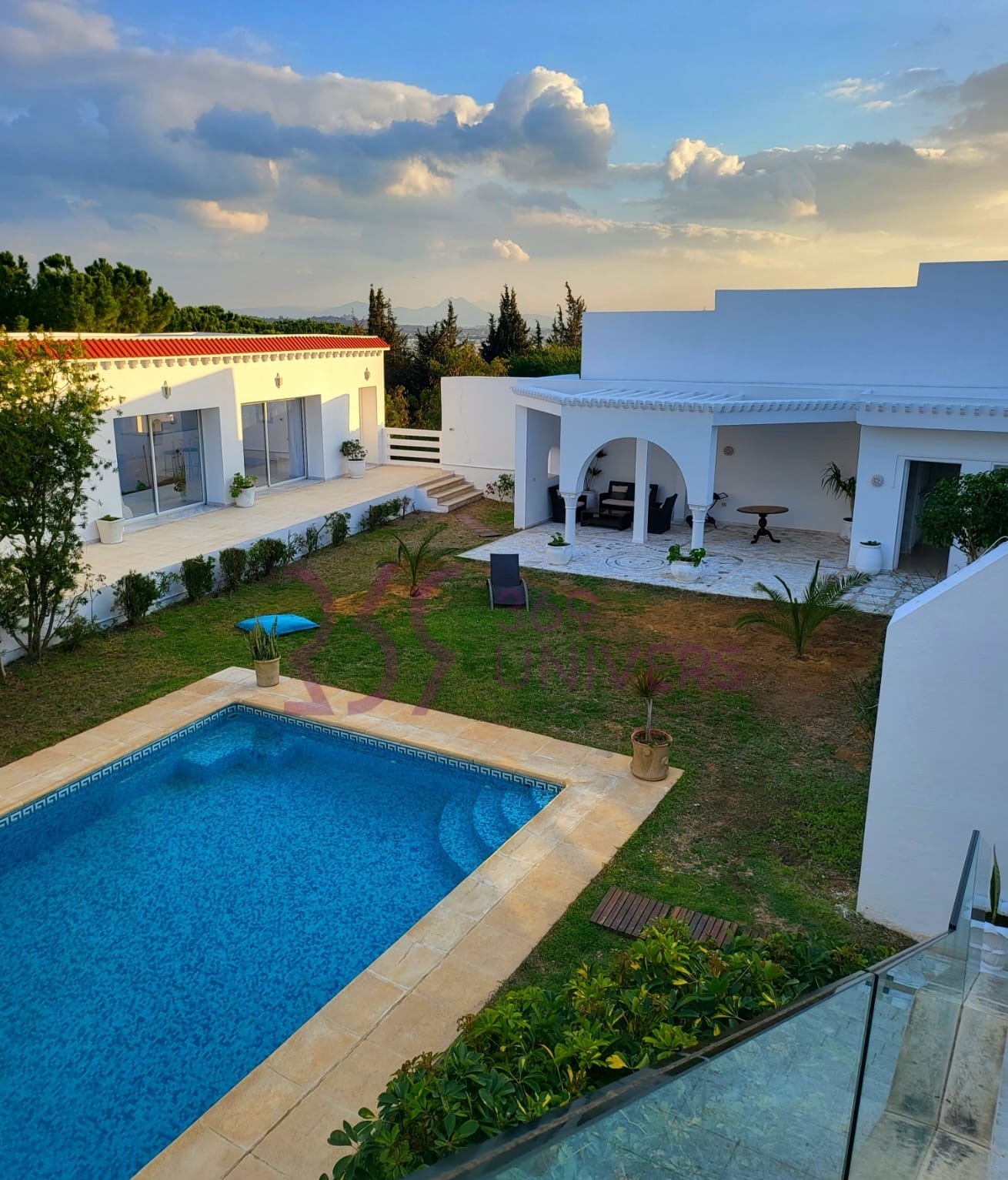 La Marsa&nbsp;Gammart&nbsp;Location&nbsp;Maisons&nbsp;Villa meubl�e avec piscine � gammarth ref rh104