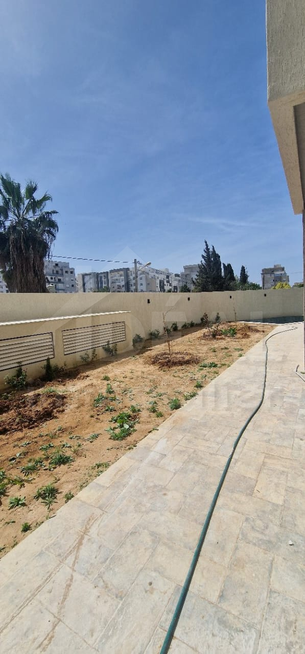 La Soukra&nbsp;La Soukra&nbsp;Vente&nbsp;Appart. 4 pi�ces&nbsp;Av appt s3 avec piscine la nouvelle soukra