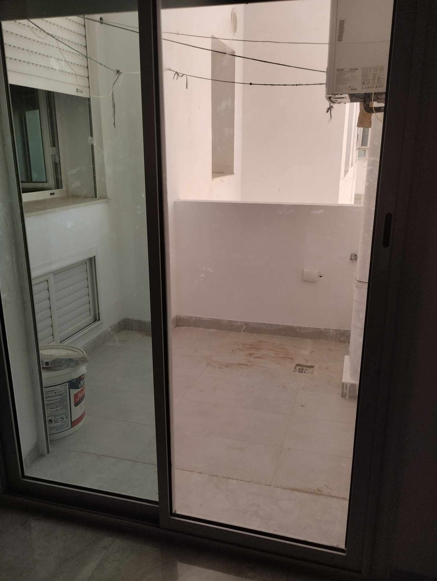 La Marsa El Aouina Location Appart. 1 pice Appartement cite wahat s1 au 4eme etage