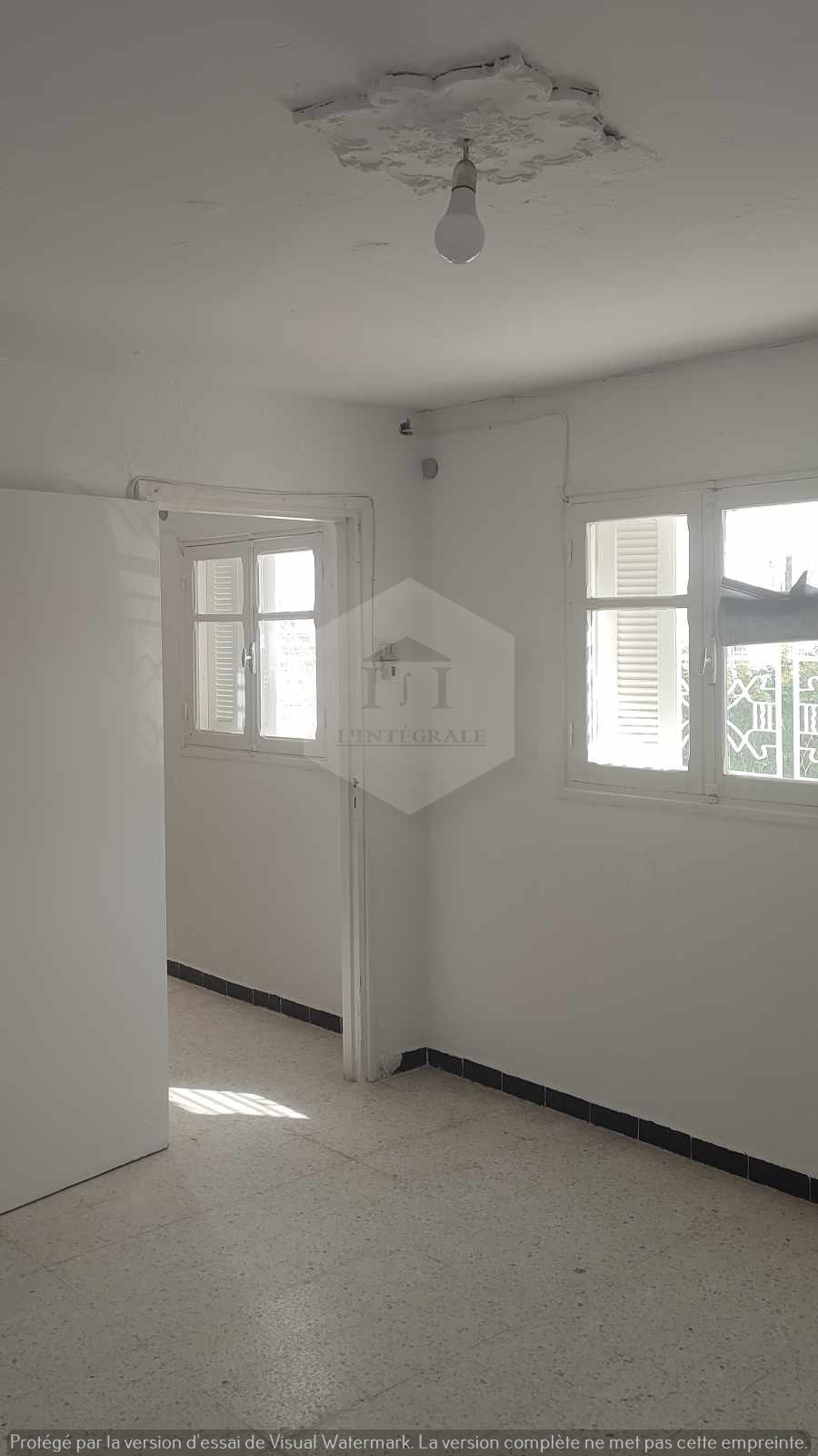 Ariana Ville El Menzah 5 Location Appart. 3 pices S2 rdc villa avec garage habitation ou bureau