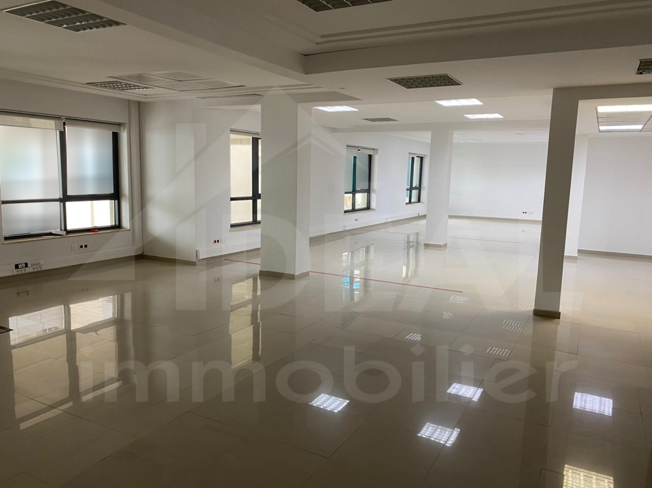 La Marsa Berge Du Lac Bureaux & Commerces Bureau Al bureau a6 au lac1