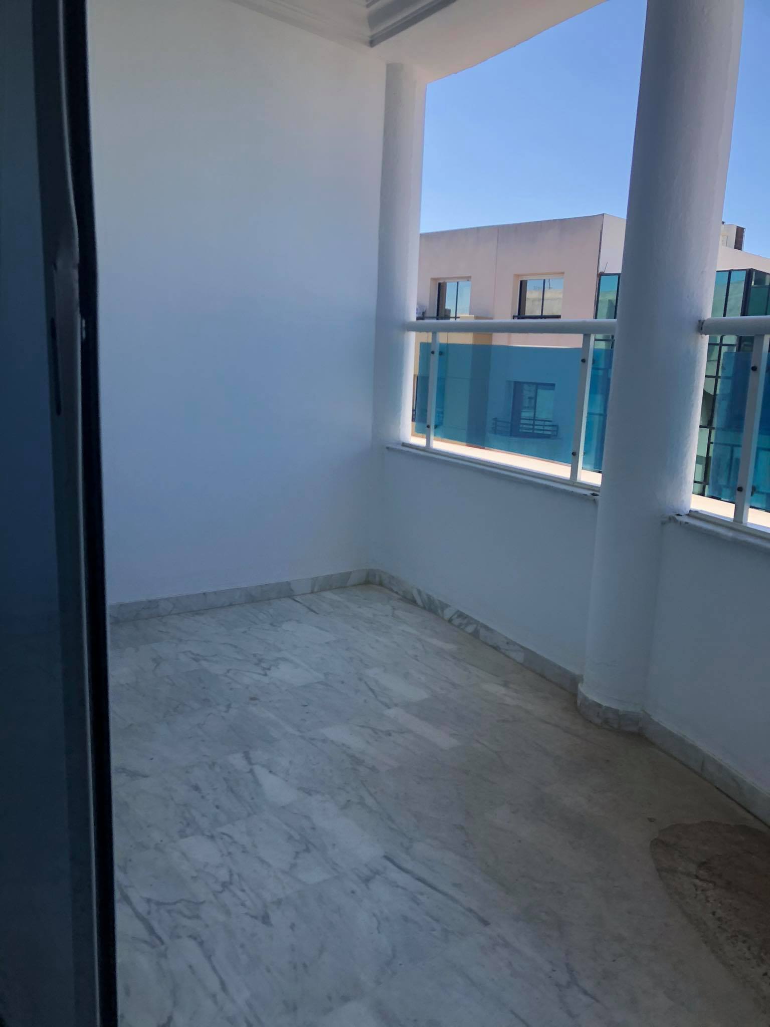 La Marsa&nbsp;Berge Du Lac&nbsp;Location&nbsp;Appart. 3 pi�ces&nbsp;Bureau hall et 3 pieces au lac 1