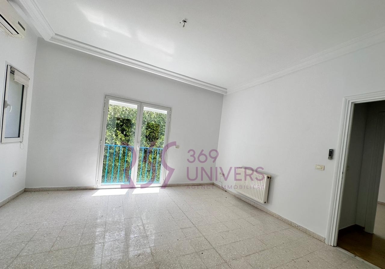 La Marsa&nbsp;Sidi Daoud&nbsp;Location&nbsp;Maisons&nbsp;Villa avec jardin � sidi daoued ref rh111