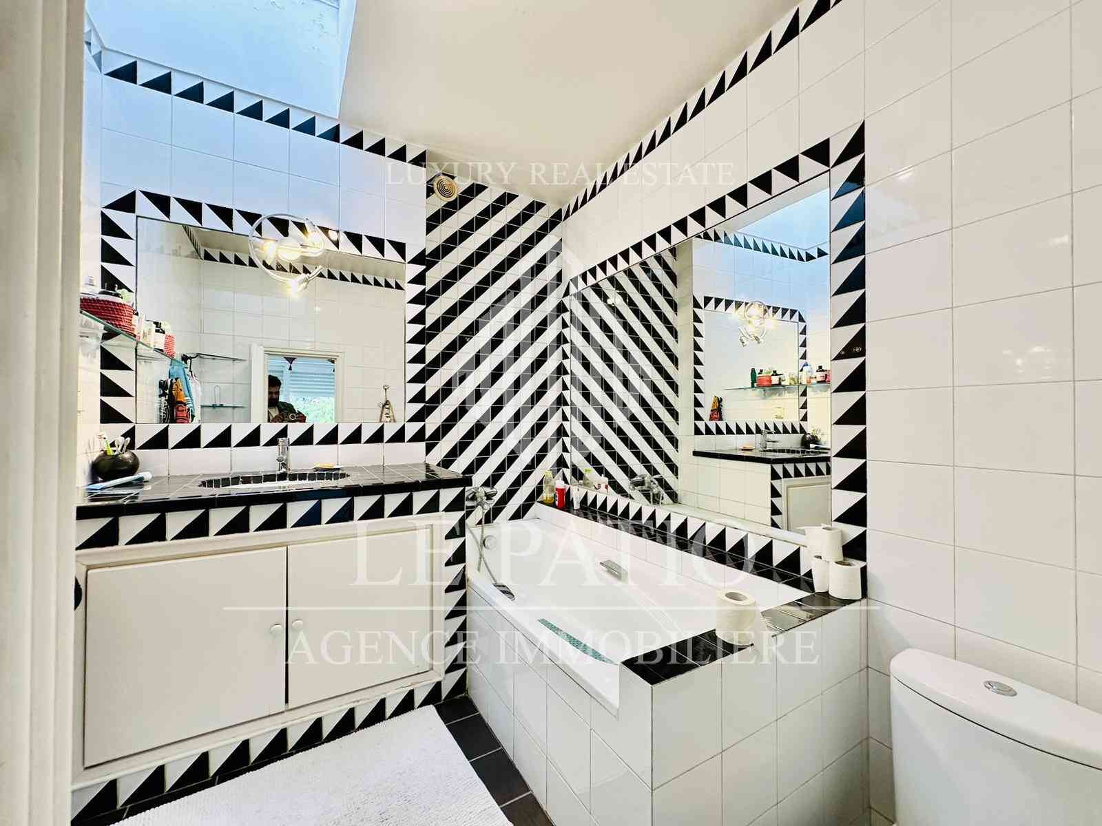 La Marsa&nbsp;Marsa Safsaf&nbsp;Location&nbsp;Maisons&nbsp;Triplex s3 meubl� � la marsa ville