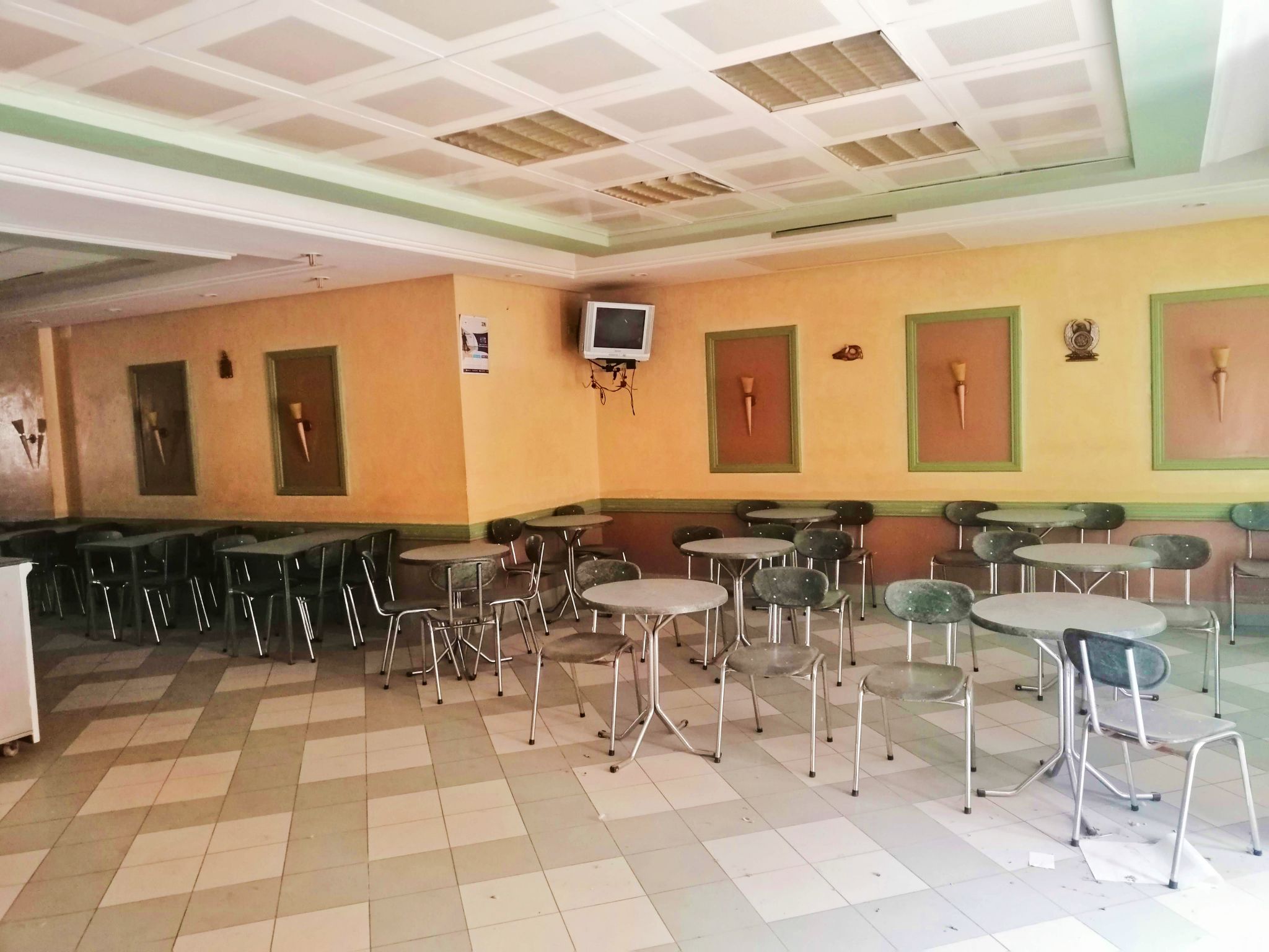 Bureaux & Commerces Surfaces