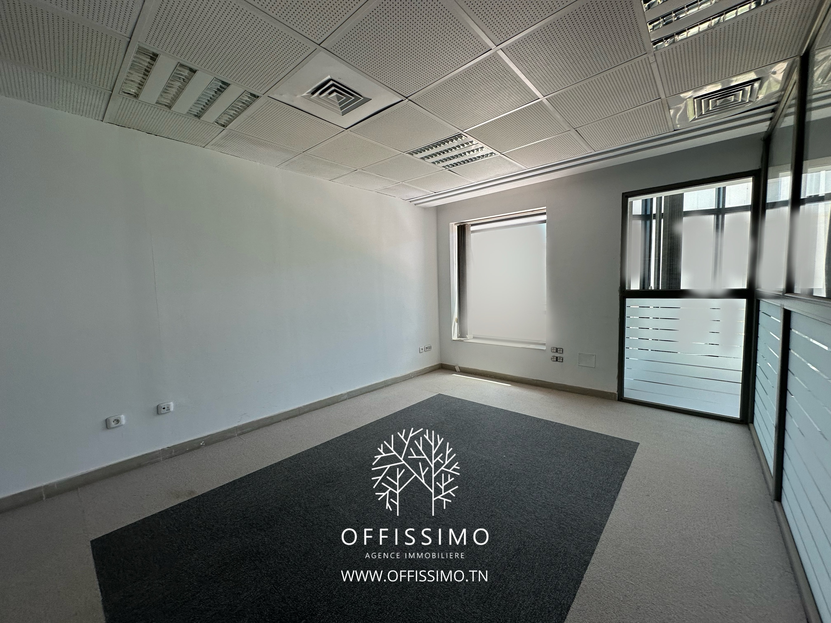 La Marsa&nbsp;Berge Du Lac&nbsp;Bureaux & Commerces&nbsp;Bureau&nbsp;Bureau open space lac 2 et 2 pieces