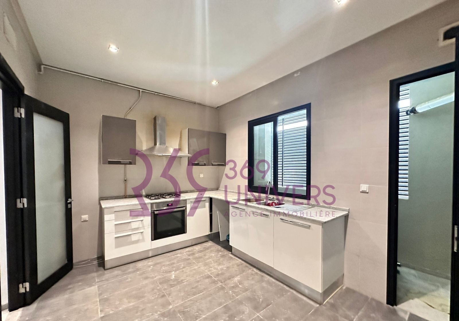 La Marsa&nbsp;Cite Du Stade&nbsp;Location&nbsp;Appart. 2 pi�ces&nbsp;Appart avec balcon � la marsa ref ra079