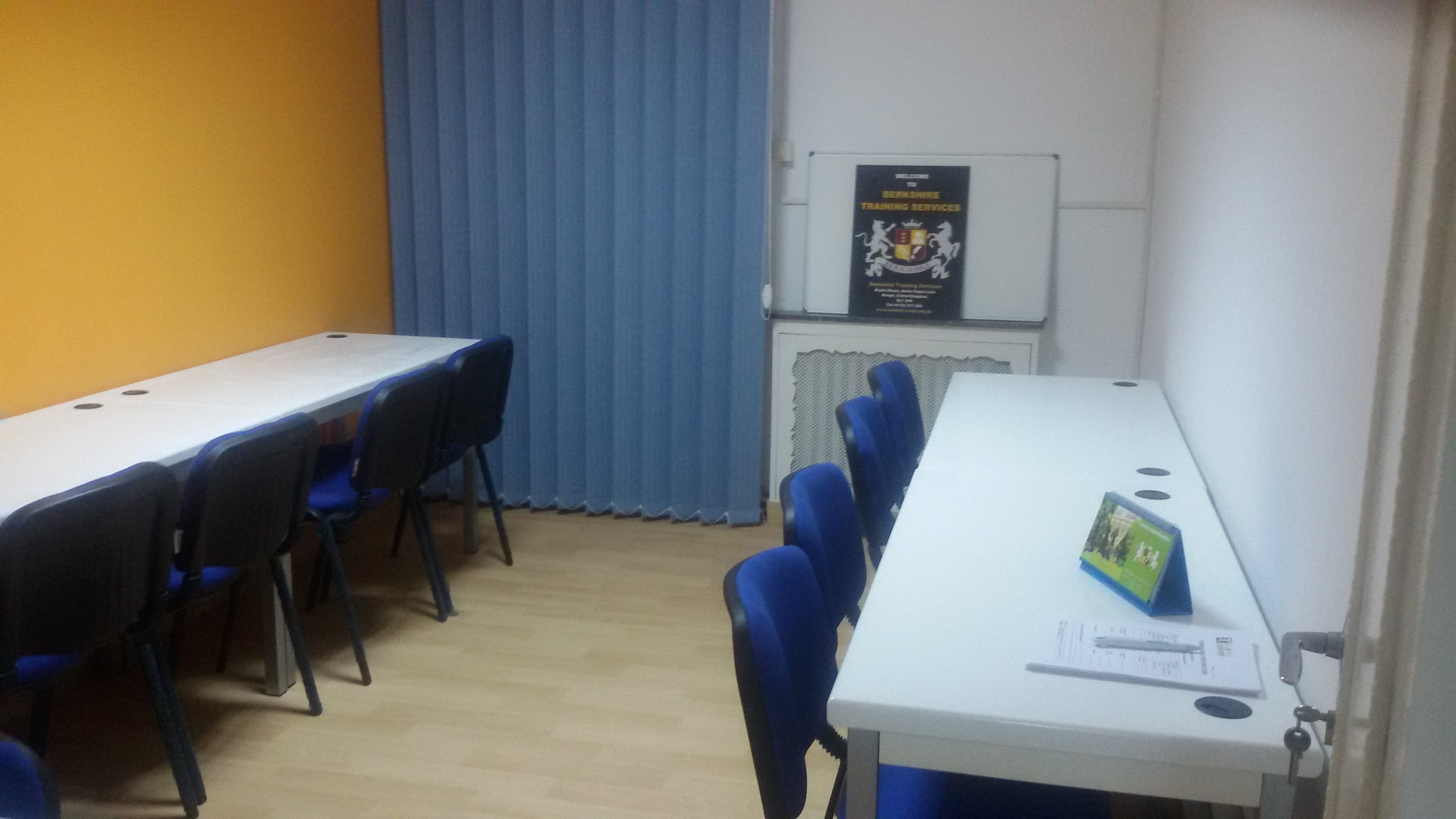 Bab Souika Bab El Assel Location Appart. 4 pices Bureau meubl lieu central