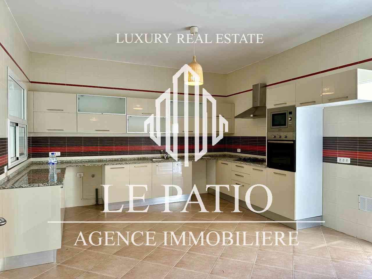 La Marsa&nbsp;Marsa Ennassim&nbsp;Location&nbsp;Maisons&nbsp;Villa avec jardin et piscine a la marsa