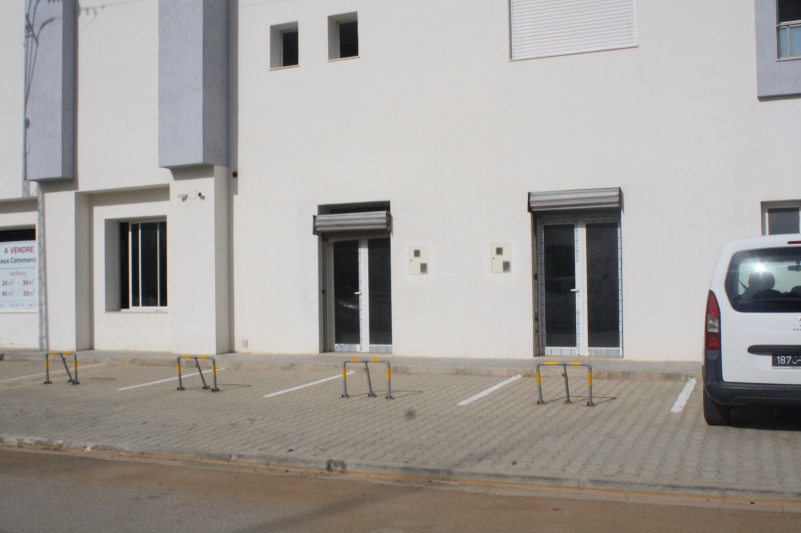 Hammam Chatt&nbsp;Hammam Chatt&nbsp;Vente&nbsp;Surfaces&nbsp;Gps  local commercial rond point essamba