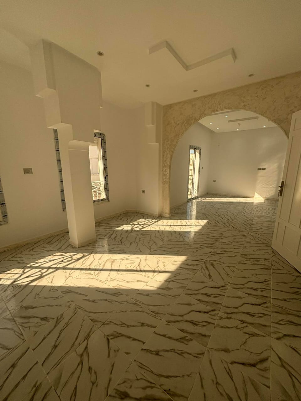 El Menzah&nbsp;Tunis Belvedere&nbsp;Vente&nbsp;Appart. 4 pi�ces&nbsp;S plus 3 r�nov� au centre ville de tunis wb3996