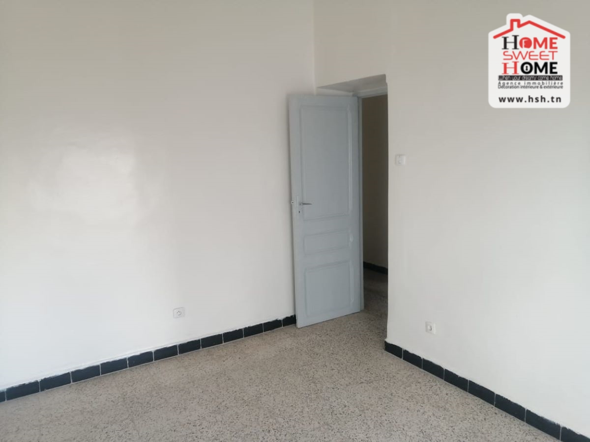 Bab Bhar&nbsp;Bab Bhar&nbsp;Bureaux & Commerces&nbsp;Bureau&nbsp;Bureau h3 roya au centre ville tunis
