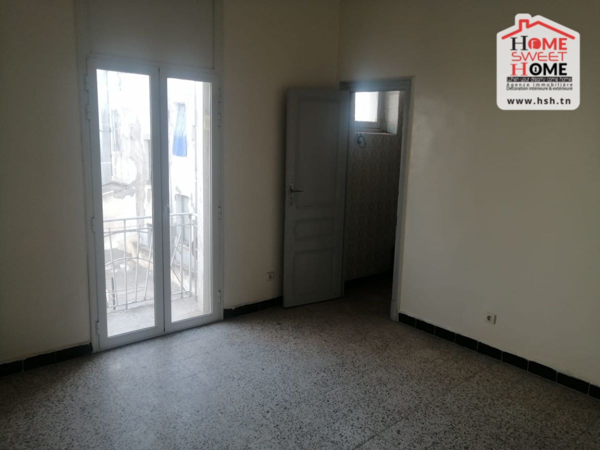 Bab Bhar&nbsp;Bab Bhar&nbsp;Bureaux & Commerces&nbsp;Bureau&nbsp;Bureau h3 roya au centre ville tunis