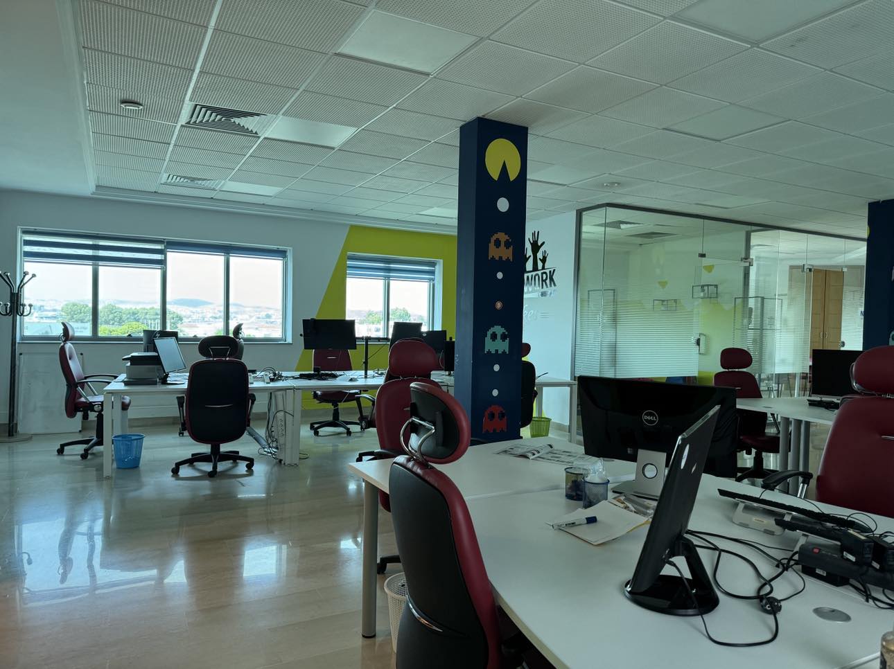 La Marsa&nbsp;Berge Du Lac&nbsp;Bureaux & Commerces&nbsp;Bureau&nbsp;Tr�s joli bureau 258 m2 au lac avec vu a�roport