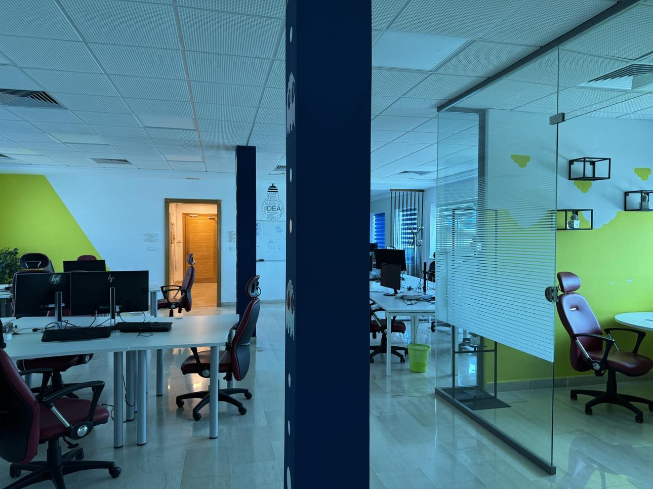 La Marsa&nbsp;Berge Du Lac&nbsp;Bureaux & Commerces&nbsp;Bureau&nbsp;Tr�s joli bureau 258 m2 au lac avec vu a�roport