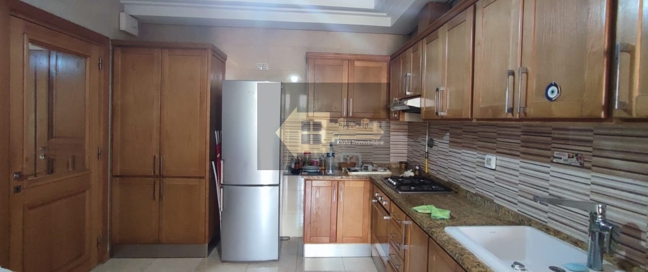 La Soukra&nbsp;La Soukra&nbsp;Vente&nbsp;Appart. 4 pi�ces&nbsp;Soukra golf vnt s3 136 m2