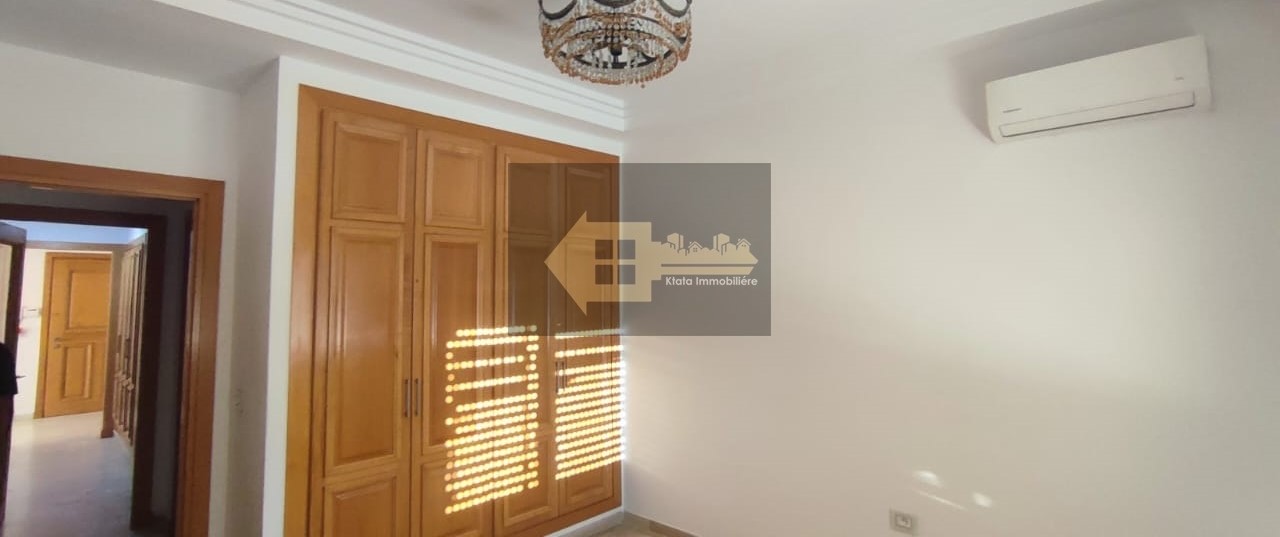 La Soukra&nbsp;La Soukra&nbsp;Vente&nbsp;Appart. 4 pi�ces&nbsp;Soukra golf vnt s3 136 m2